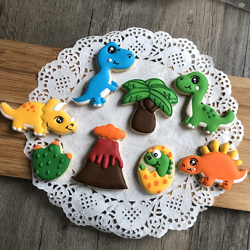 6Pcs 3D Plastic Dinosaur Cookie Cutters Pressable Kid Cartoon Pastry Cookie Mold